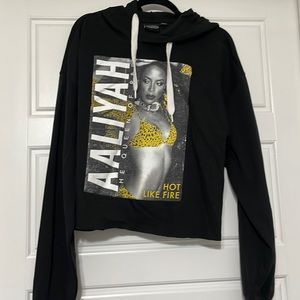 Cropped Aliyah Hoodie Woman’s XL